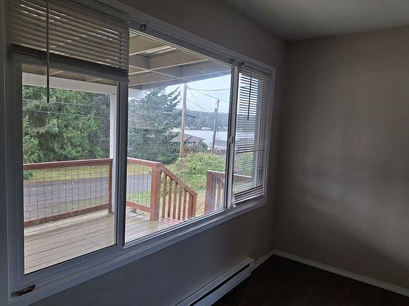 3rd image of 6440 Lake Dr