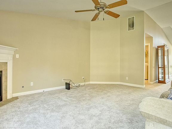 4th image of 11908 W 107th Pl