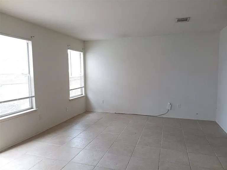 9627 Sugar Hill Dr #B — Photo 11