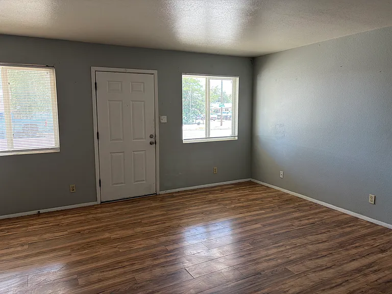 716 Brimhall Pl #4 — Photo 2