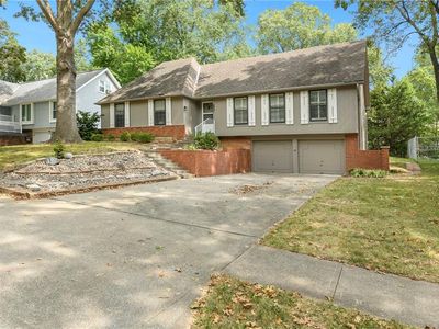 9809 Larsen St, Overland Park, KS, 66214