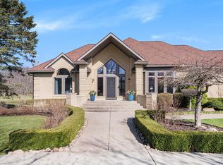 5558 Pinecrest Estates Dr, Ann Arbor, MI 48105
