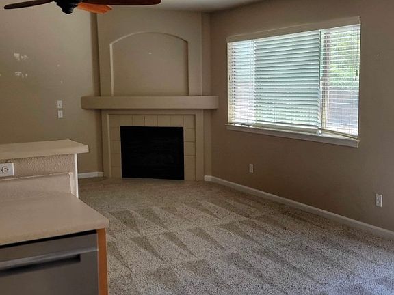 4th image of 1261 Figuero Way