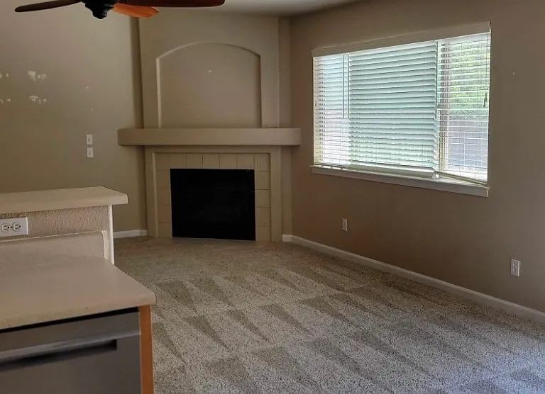 1261 Figuero Way — Photo 4