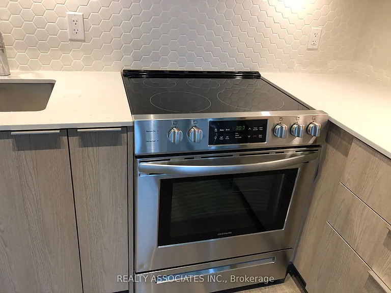 30 Ordnance St #1009 — Photo 9