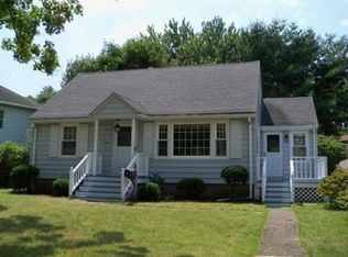 16 Hilton Ave, Worcester, MA 01604