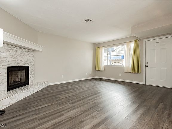 4th image of 5870 Medallion Dr Unit 103