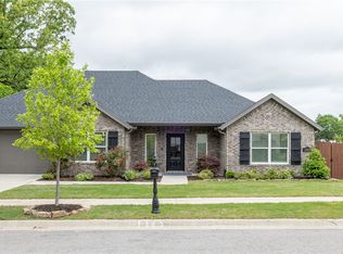 1620 N Dawes St, Fayetteville, AR 72704