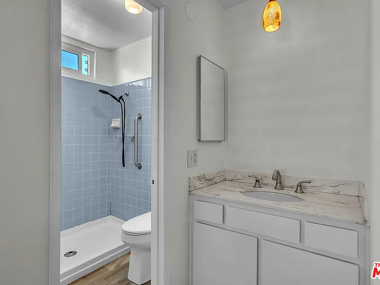 620 N Kenwood St #209 — Photo 14