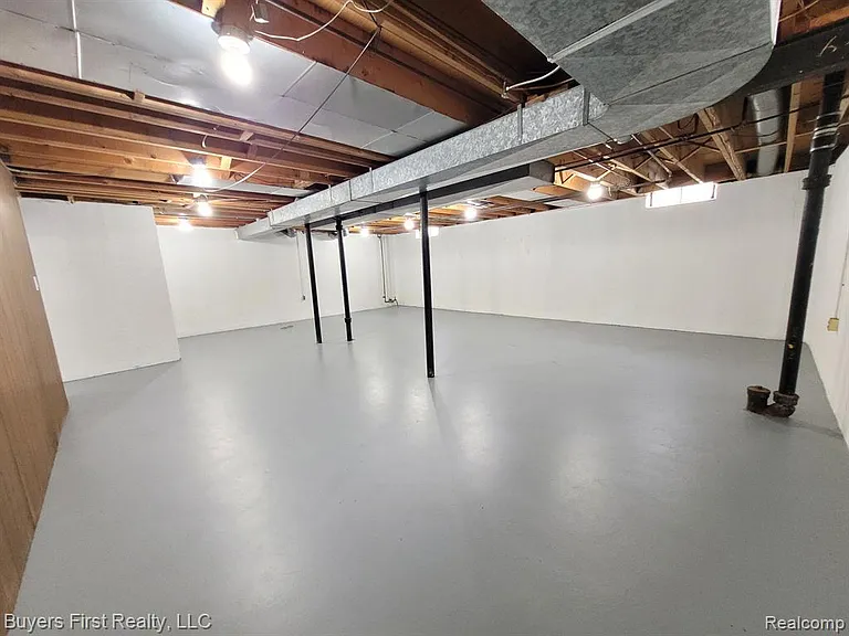 18425 Alta Vista Dr — Photo 29