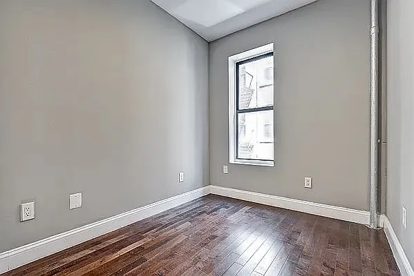 Rented by Executive Towers  | media 4