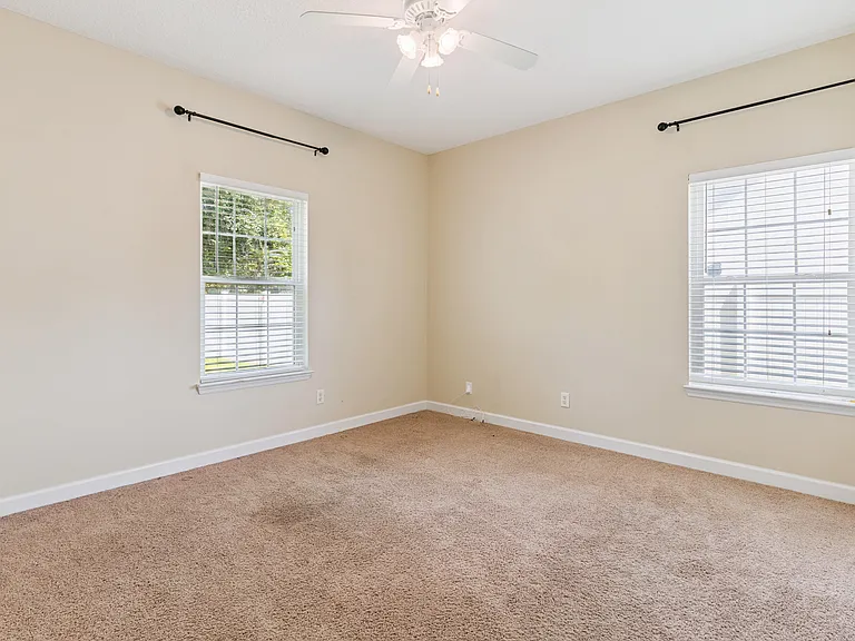 235 Wellington Pl — Photo 19