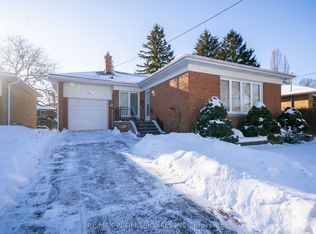 21 Lesmar Dr, Toronto, ON M9B2T9