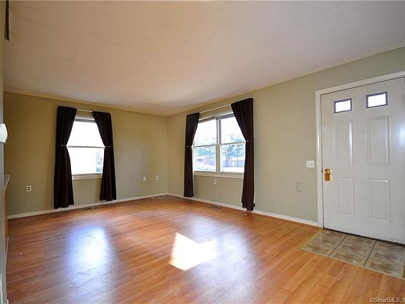 5th image of 15 Windwood Dr #15