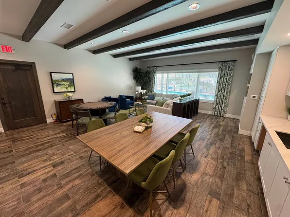 Mesa Palms Apartments