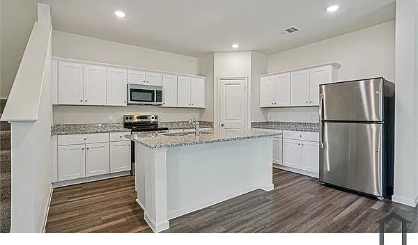 5507 Hastings Ln — Photo 11