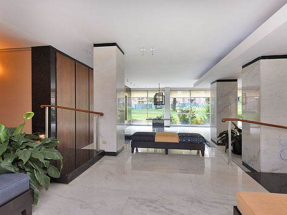 4th image of 16625 Powells Cove Blvd APT 9D