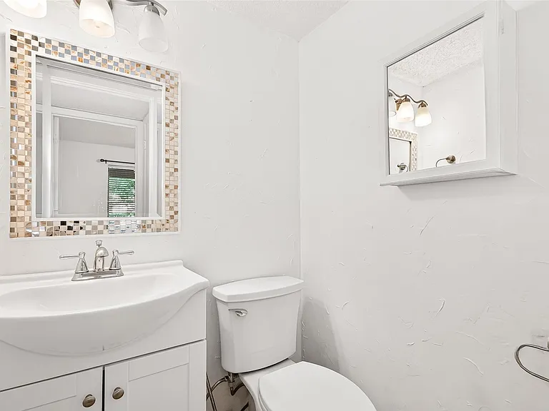 11677 Village Place Dr — Photo 36