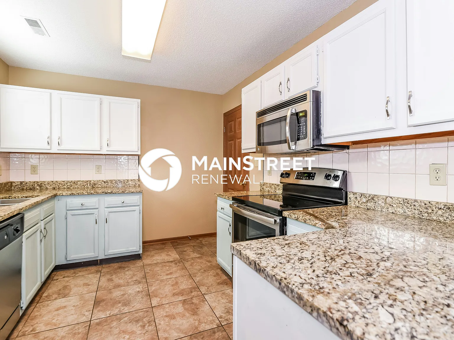 7485 Grandview Dr — Photo 4