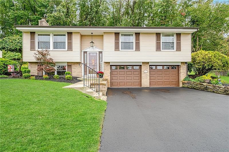 240 Larue Dr, Coraopolis, PA 15108 MLS 1625294 Zillow