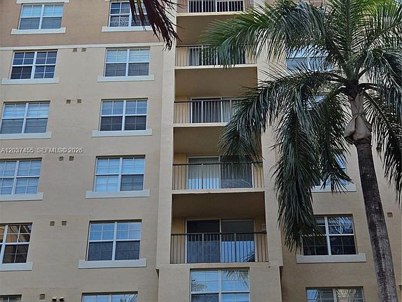2nd image of 1801 N Flagler Dr APT 822