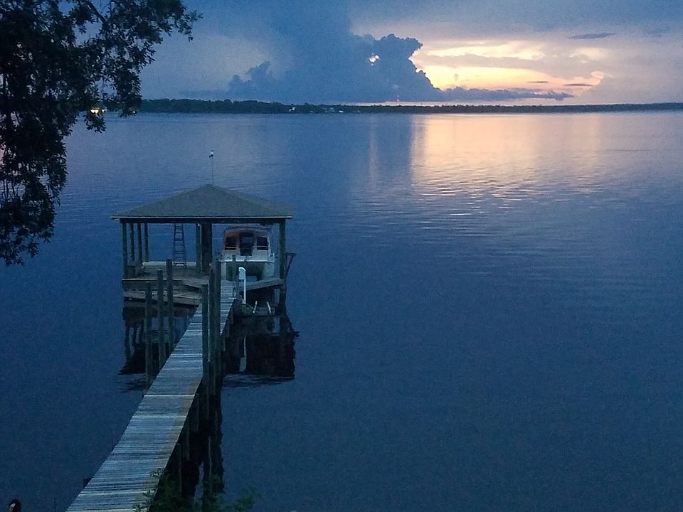 1st image of 762 Halcyon Cir