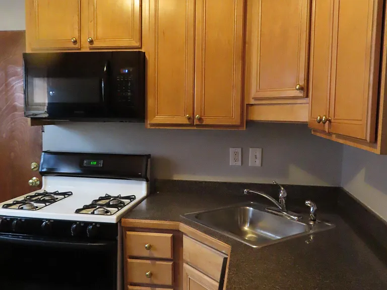 3660 Peachtree Rd NE — Photo 9