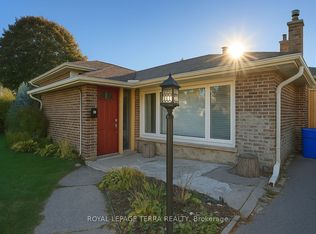 1380 Sarcee St, Oshawa, ON L1G 4N3