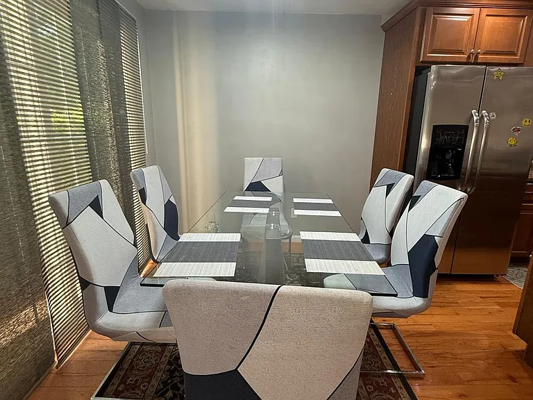 180 Park St #6 — Photo 4