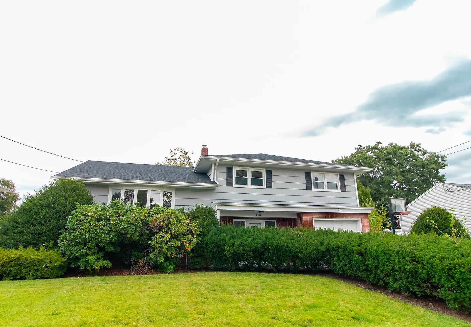 3 bed, 2.5 bath, $4,800 — Photo 1