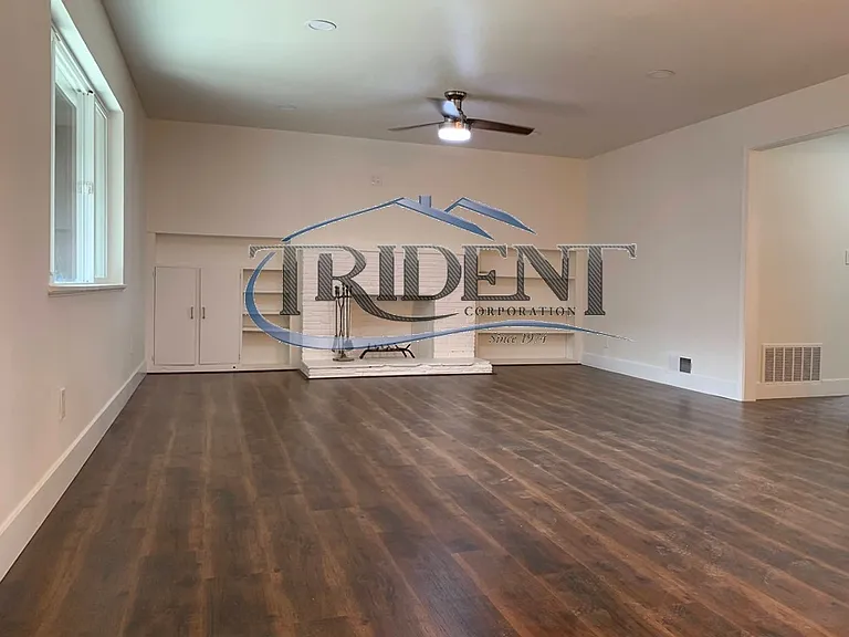 685 N Barrett Rd — Photo 3