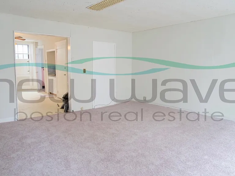 147 Charles St #4 — Photo 6