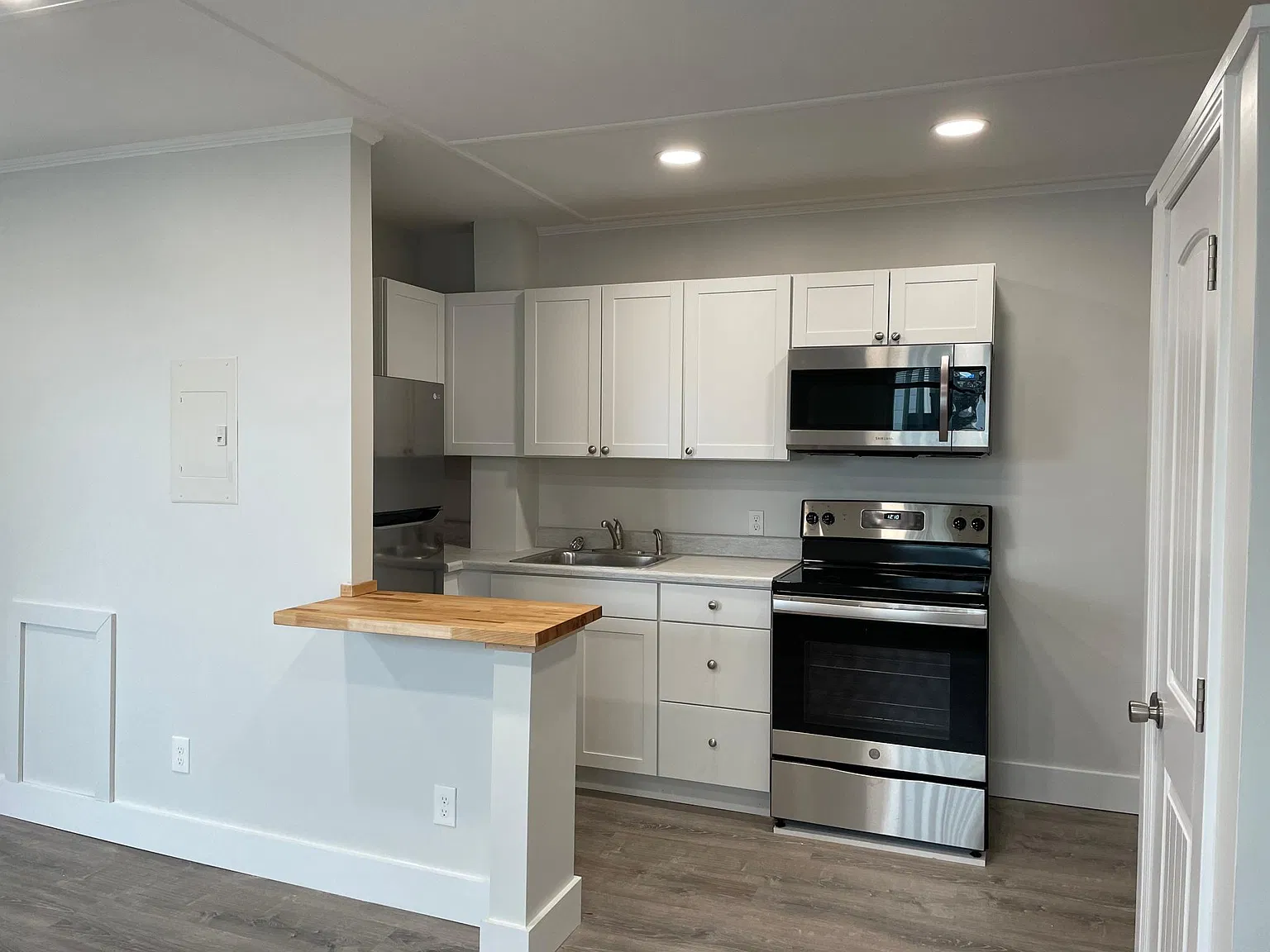 36 State St — Photo 1