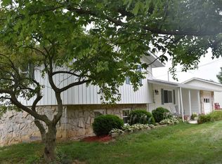 475 E Dawn View Heights Ct, Bloomfield, IN 47424