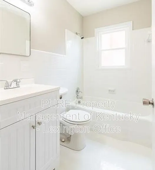 817 Marcellus Dr — Photo 17