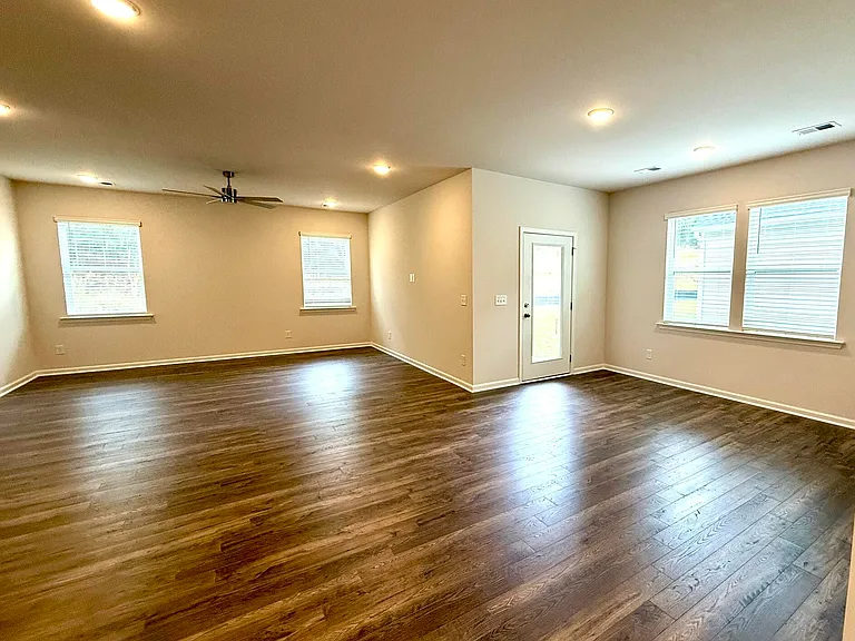 9068 Malahide Ln — Photo 11
