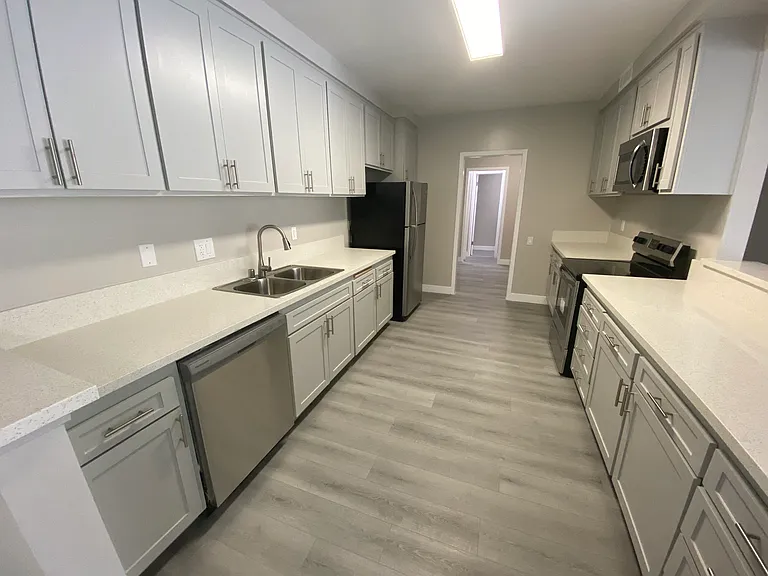11858 Goshen Ave Unit 207 kitchen