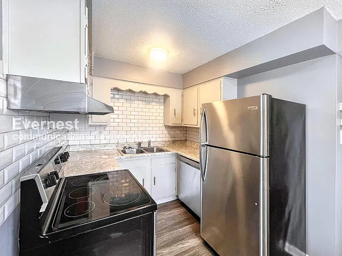9 Meredith Ct #1 — Photo 4