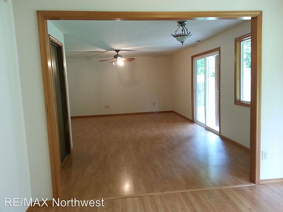 3rd image of 6703 Shalom Dr SW