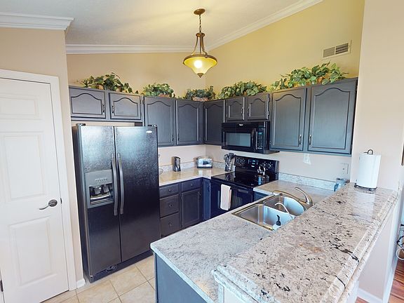 3rd image of 8885 Lahr Ct
