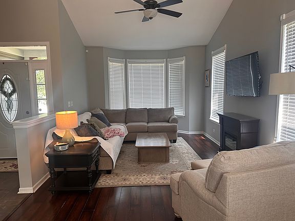 3rd image of 2904 Arbor Ln