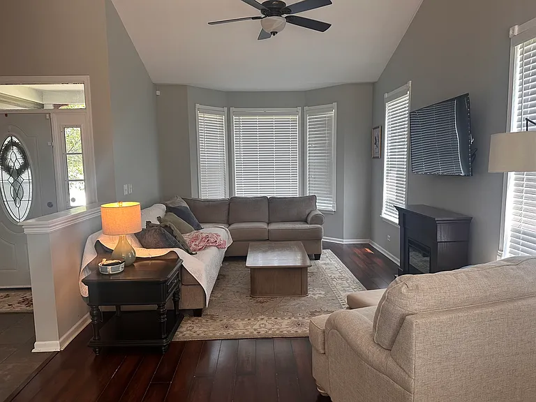 2904 Arbor Ln — Photo 3
