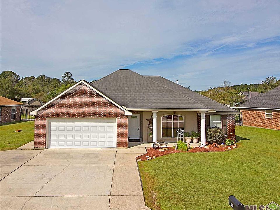 1st image of 26589 Parkwood Dr