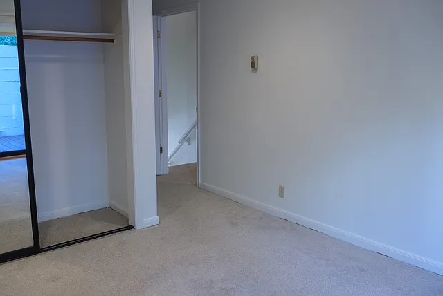 1063 Carolina St — Photo 14