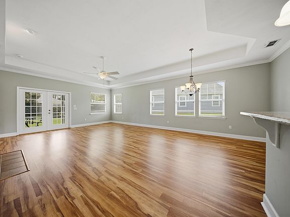 4th image of 3027 Adiron Way