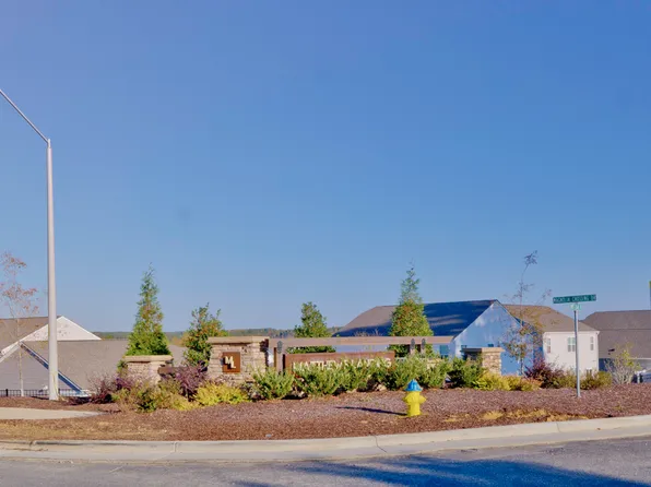 203 Moore Creek Dr, Fuquay Varina, NC 27526