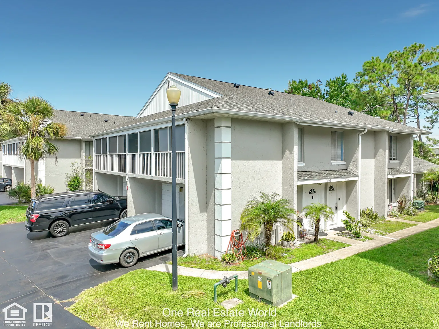 2 bed, 980 sqft, $1,595 — Photo 1