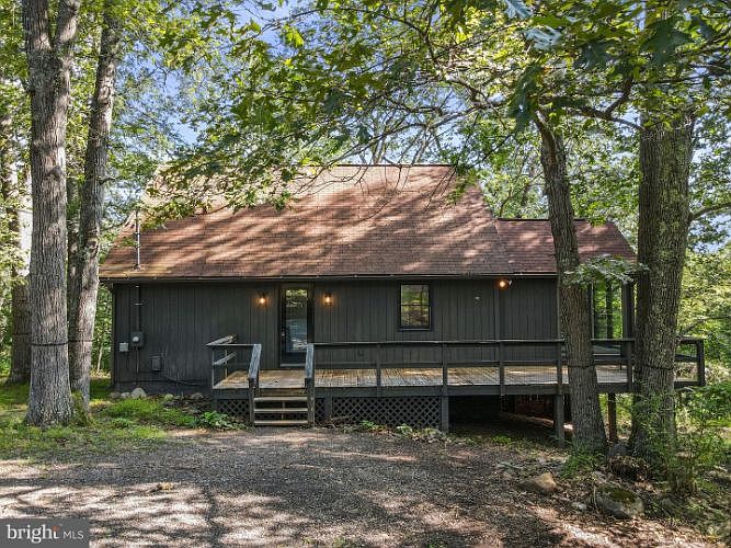 2nd image of 227 Amberwood Rd