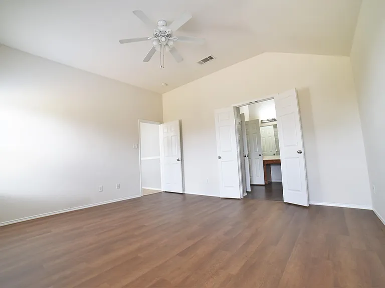 208 Meadow Lark Ln — Photo 15