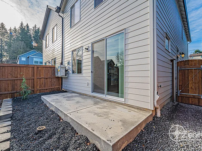4919 NE 2nd Ct — Photo 26